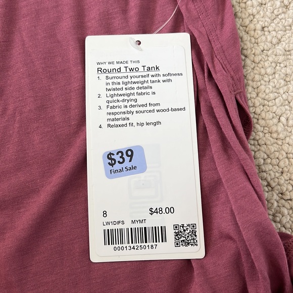 NWT- lululemon twisted side details - Picture 3 of 5